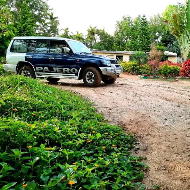 Farm tour participants at Green Lakes property